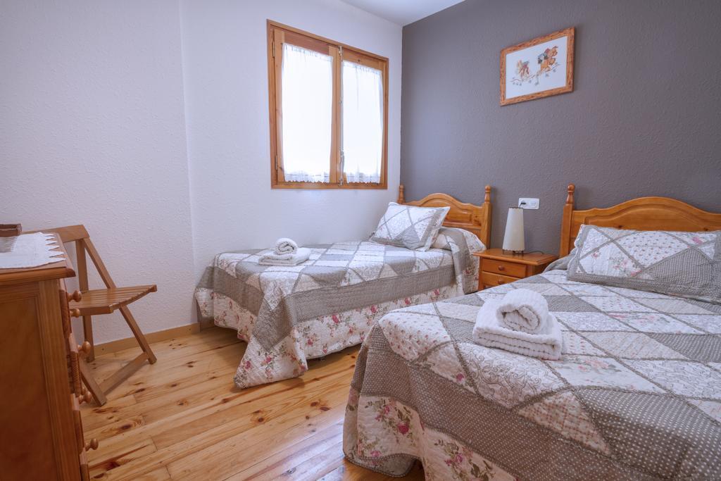 La Ginesta 2, Apartaments De Muntanya Estación 객실 사진
