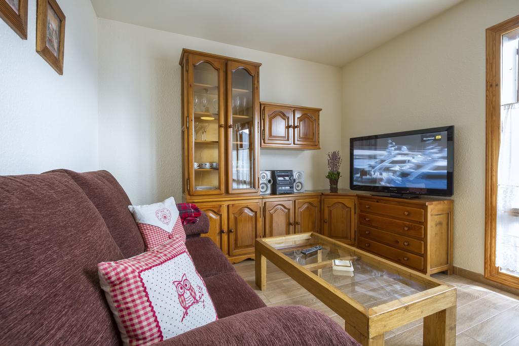 La Ginesta 2, Apartaments De Muntanya Estación 객실 사진