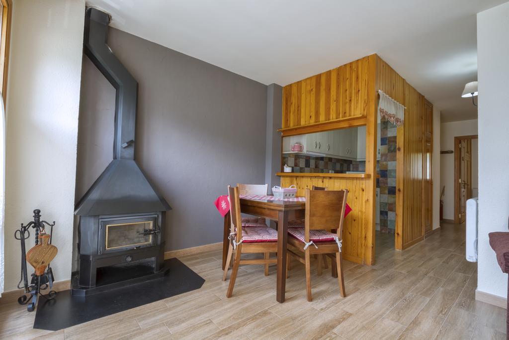 La Ginesta 2, Apartaments De Muntanya Estación 객실 사진